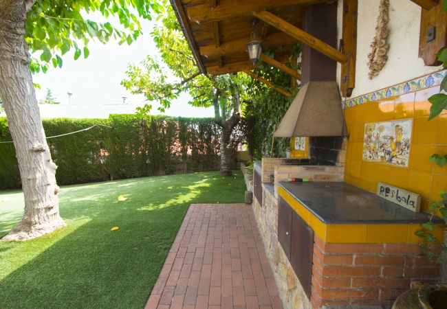 Villa in Cervelló - Private paradise - hop, skip or jump to Barcelona!