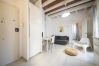 Apartment in Barcelona - Lovely apartment central Barcelona 100m to beach! Apartment in Barcelona - Lovely apartment central Barcelona 100m to beach!