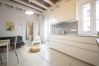 Apartment in Barcelona - Lovely apartment central Barcelona 100m to beach! Apartment in Barcelona - Lovely apartment central Barcelona 100m to beach!
