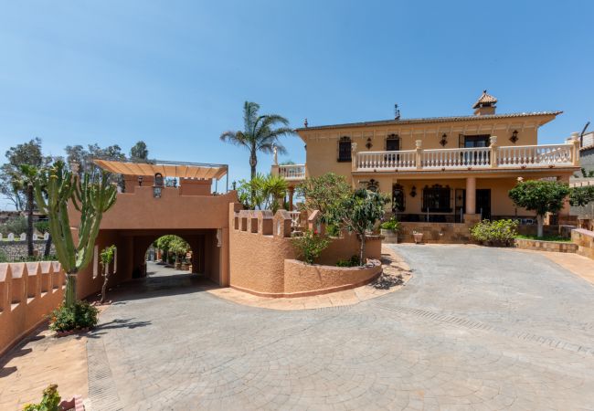 Villa in Málaga - Málaga Castle: 3.5km’s to beach and city center Villa in Málaga - Málaga Castle: 3.5km’s to beach and city center