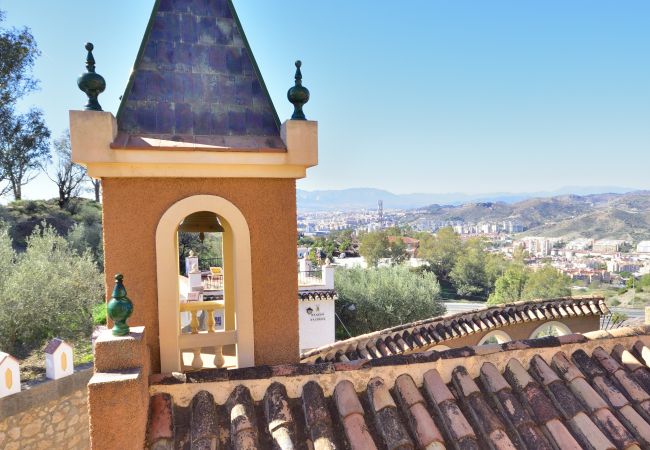 Villa in Málaga - Málaga Castle: 3.5km’s to beach and city center Villa in Málaga - Málaga Castle: 3.5km’s to beach and city center