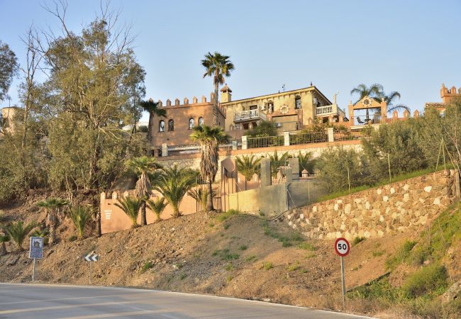 Villa in Málaga - Málaga Castle: 3.5km’s to beach and city center Villa in Málaga - Málaga Castle: 3.5km’s to beach and city center