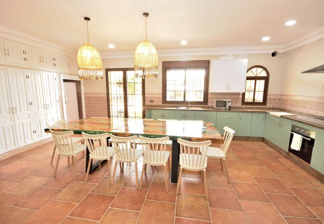 Villa in Málaga - Málaga Castle: 3.5km’s to beach and city center Villa in Málaga - Málaga Castle: 3.5km’s to beach and city center