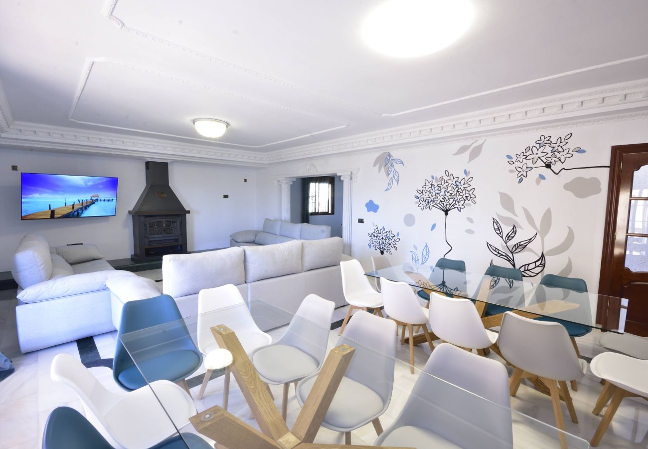Villa in Málaga - Málaga Castle: 3.5km’s to beach and city center