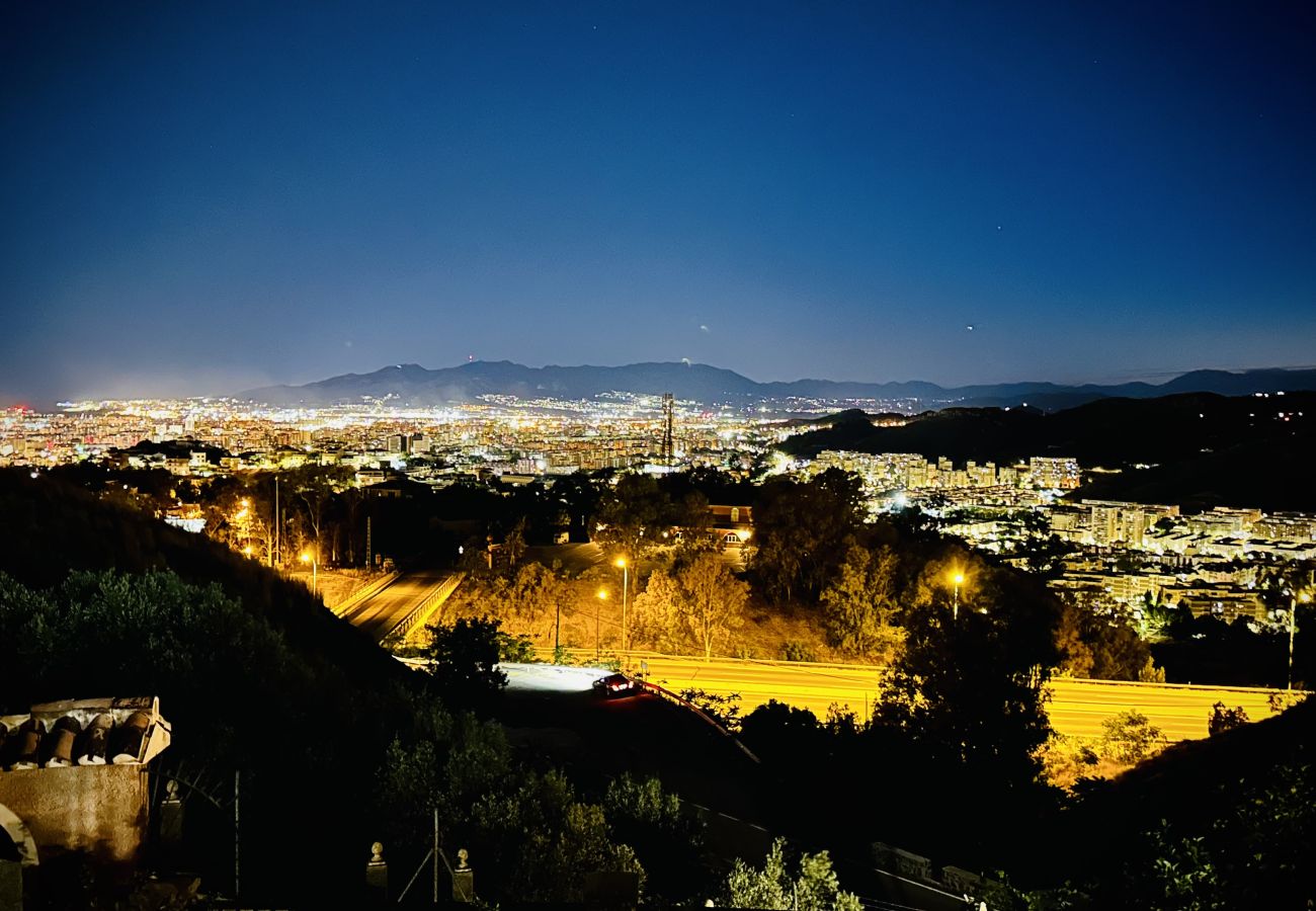 Villa in Málaga - Málaga Castle: 3.5km’s to beach and city center