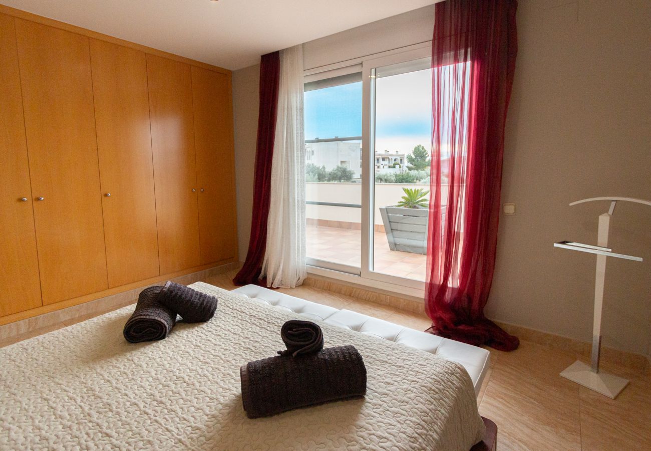 Villa in El Perelló - Tranquil Paradise, Private Pool - only 200m to beach! 