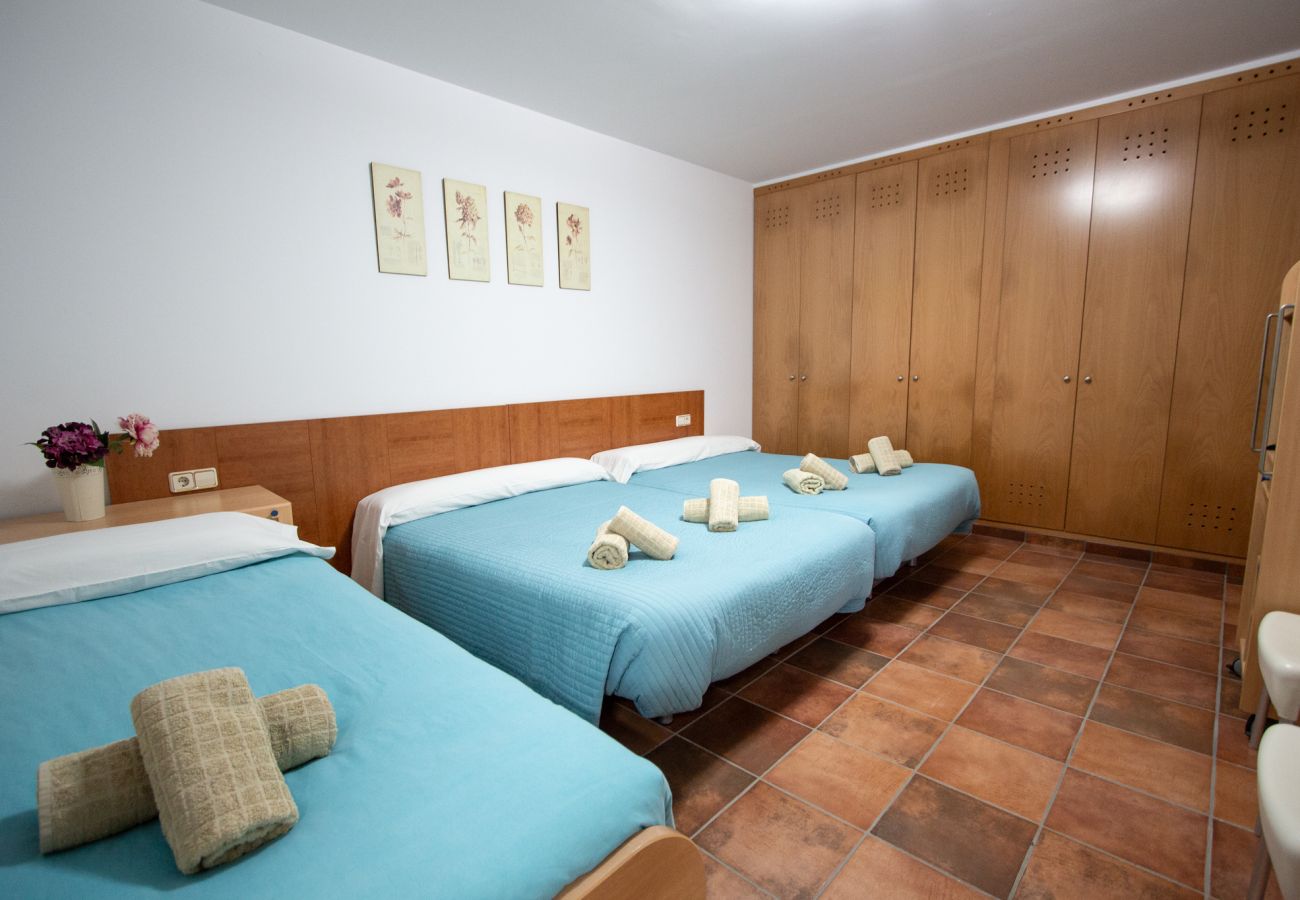 Villa in El Perelló - Tranquil Paradise, Private Pool - only 200m to beach! 