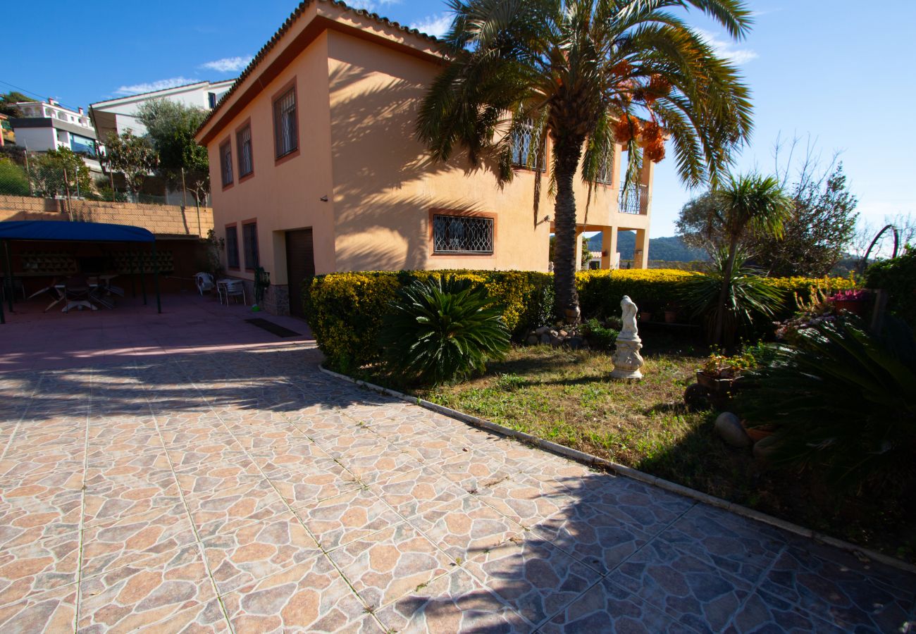 Villa in Blanes - Heart of Costa Brava and 2.7 km's to beach!