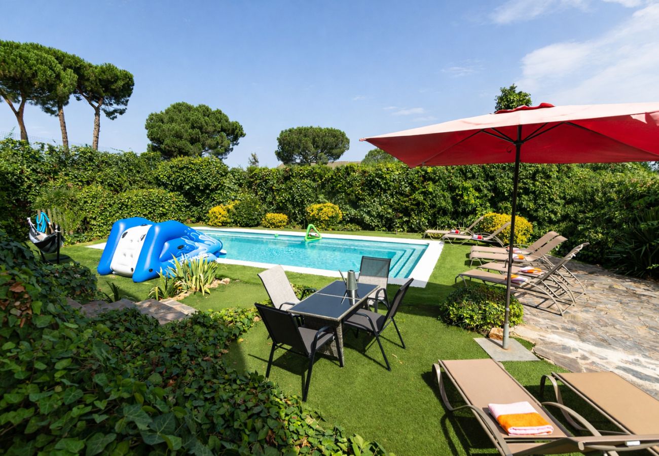 Villa in maçanet de la selva - 2 Private Abodes in One Magnificent Villa!