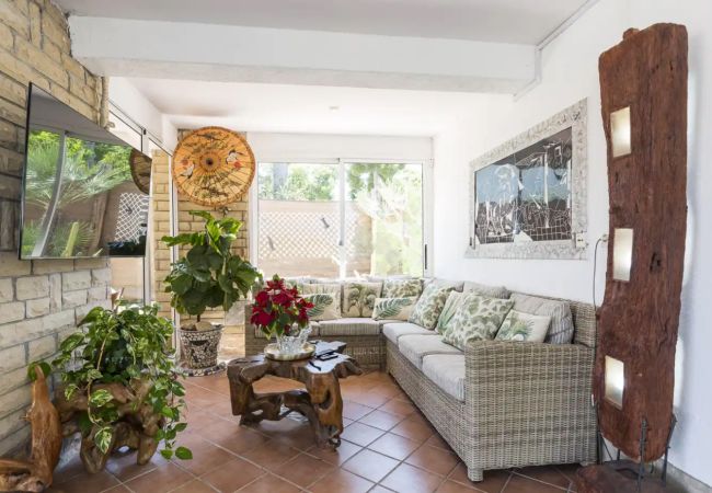 Villa in Cunit - Traditional Elegance 1km to beach Villa in Cunit - Traditional Elegance 1km to beach