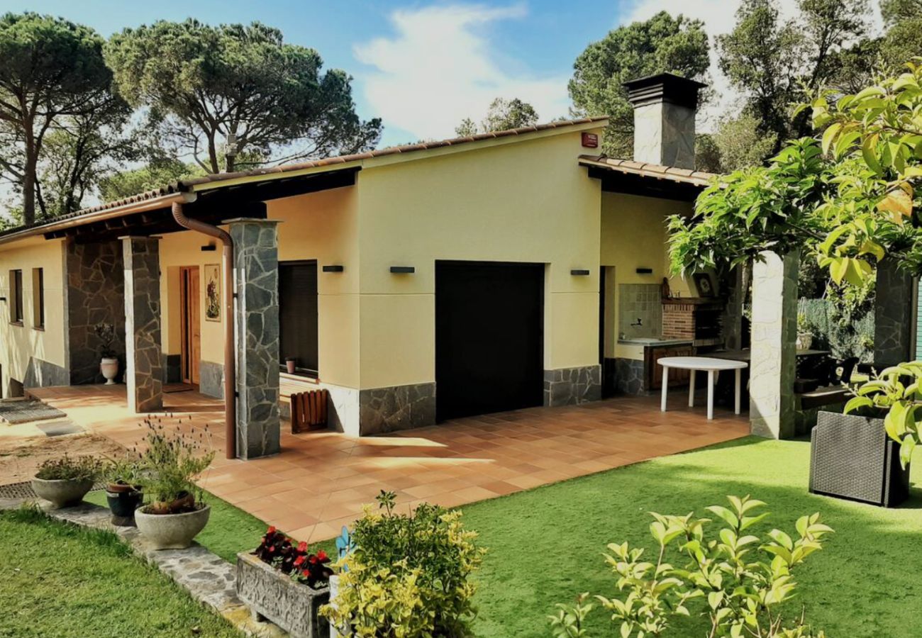Villa in Sils - Spacious Countryside Costa Brava Relax 