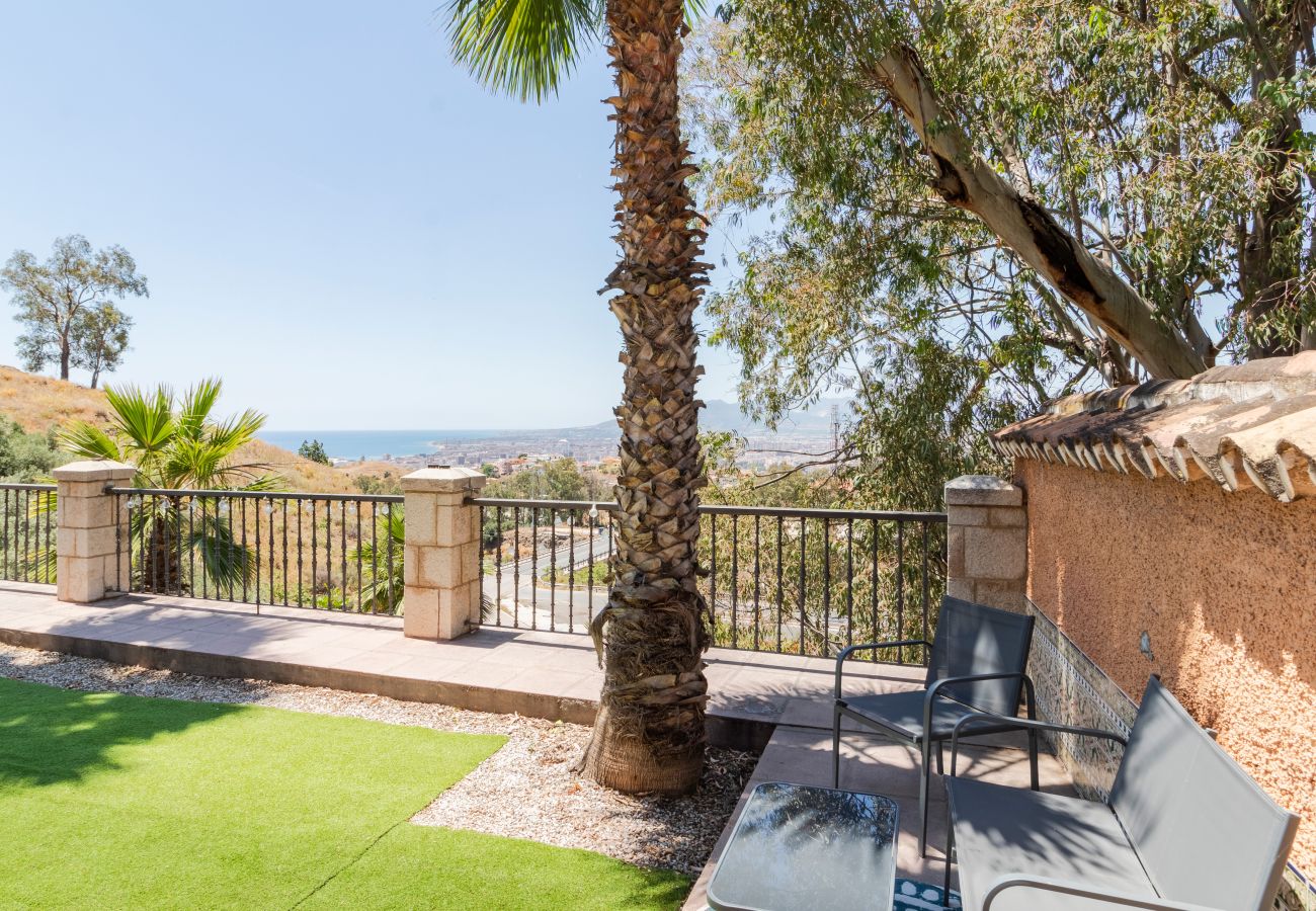 Apartment in Málaga - Serene Views in Málaga City - easy access to historic centre!