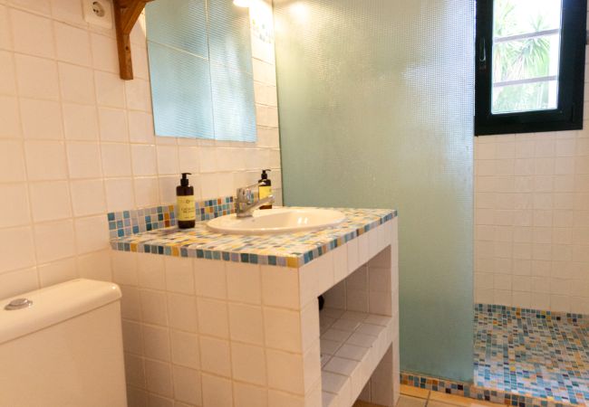 Villa in Castelldefels - Charming Villa 5 min to Beach and 20 min to BCN! Villa in Castelldefels - Charming Villa 5 min to Beach and 20 min to BCN!