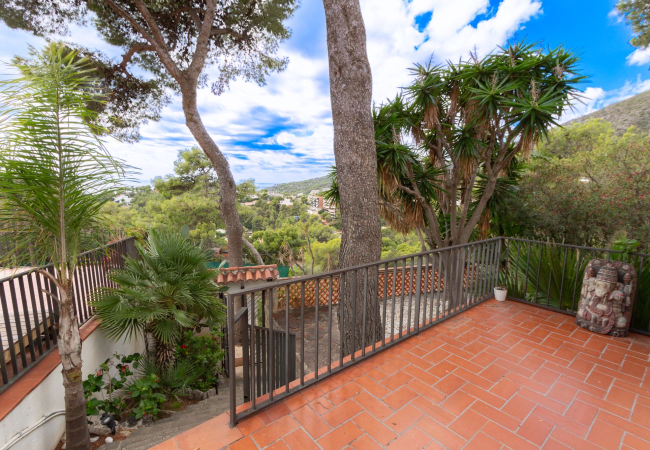 Villa in Castelldefels - Private and Charming Villa 5 min to Beach and 20 min to BCN!
