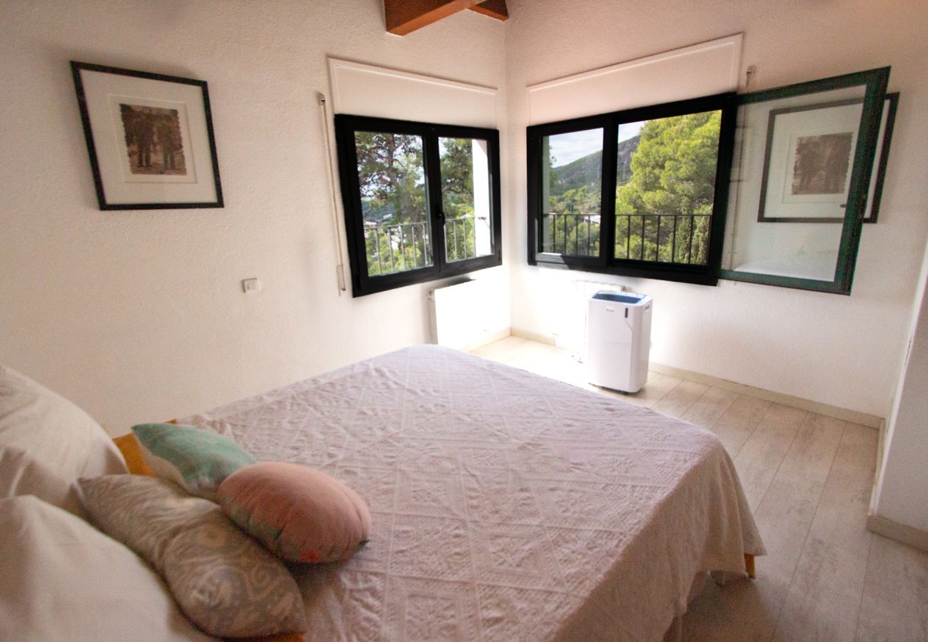 Villa in Castelldefels - Private and Charming Villa 5 min to Beach and 20 min to BCN!