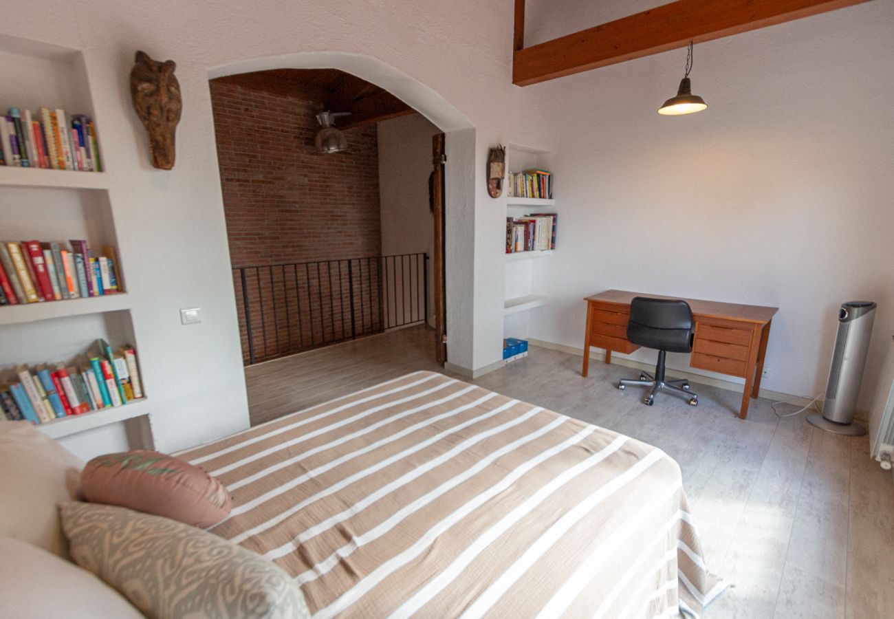 Villa in Castelldefels - Private and Charming Villa 5 min to Beach and 20 min to BCN!