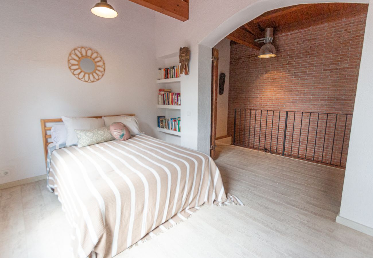 Villa in Castelldefels - Private and Charming Villa 5 min to Beach and 20 min to BCN!