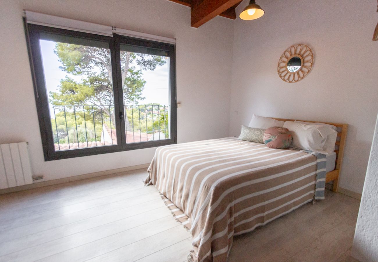 Villa in Castelldefels - Private and Charming Villa 5 min to Beach and 20 min to BCN!