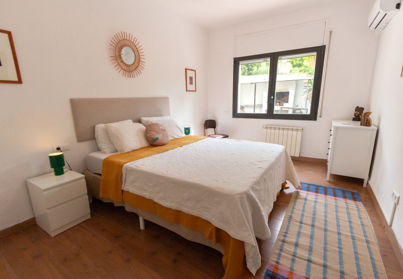 Villa in Castelldefels - Private and Charming Villa 5 min to Beach and 20 min to BCN!