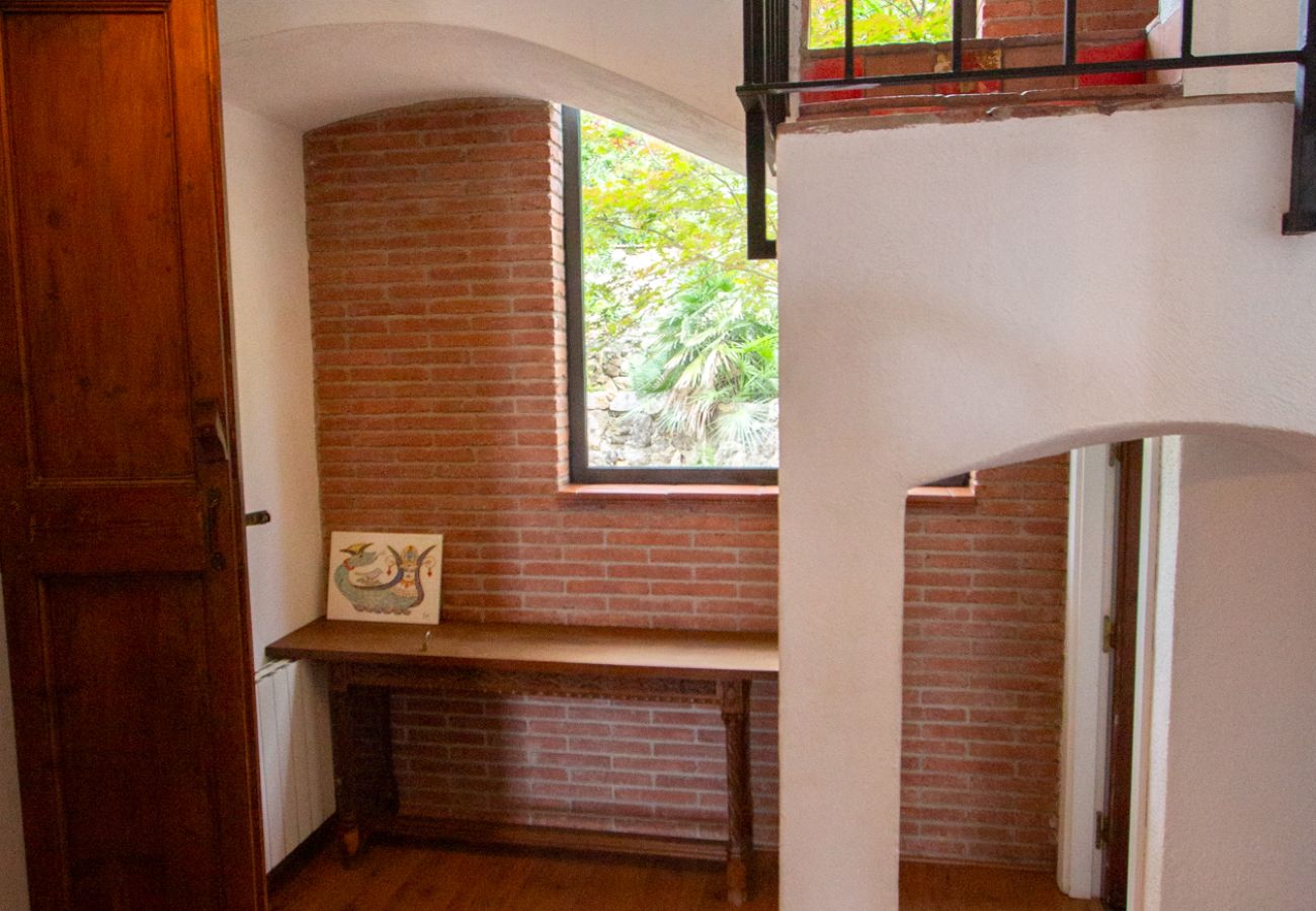 Villa in Castelldefels - Private and Charming Villa 5 min to Beach and 20 min to BCN!