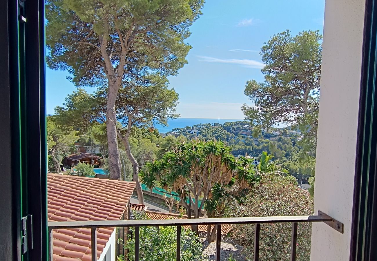Villa in Castelldefels - Private and Charming Villa 5 min to Beach and 20 min to BCN!