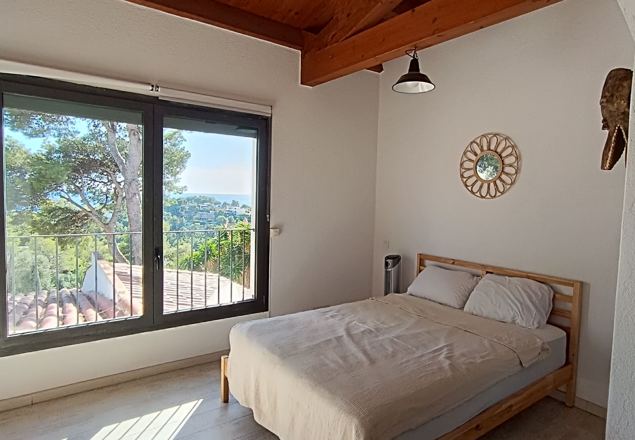Villa in Castelldefels - Private and Charming Villa 5 min to Beach and 20 min to BCN!