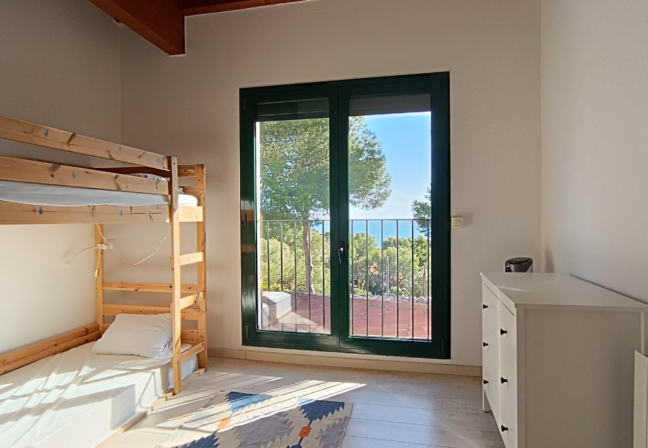 Villa in Castelldefels - Private and Charming Villa 5 min to Beach and 20 min to BCN!