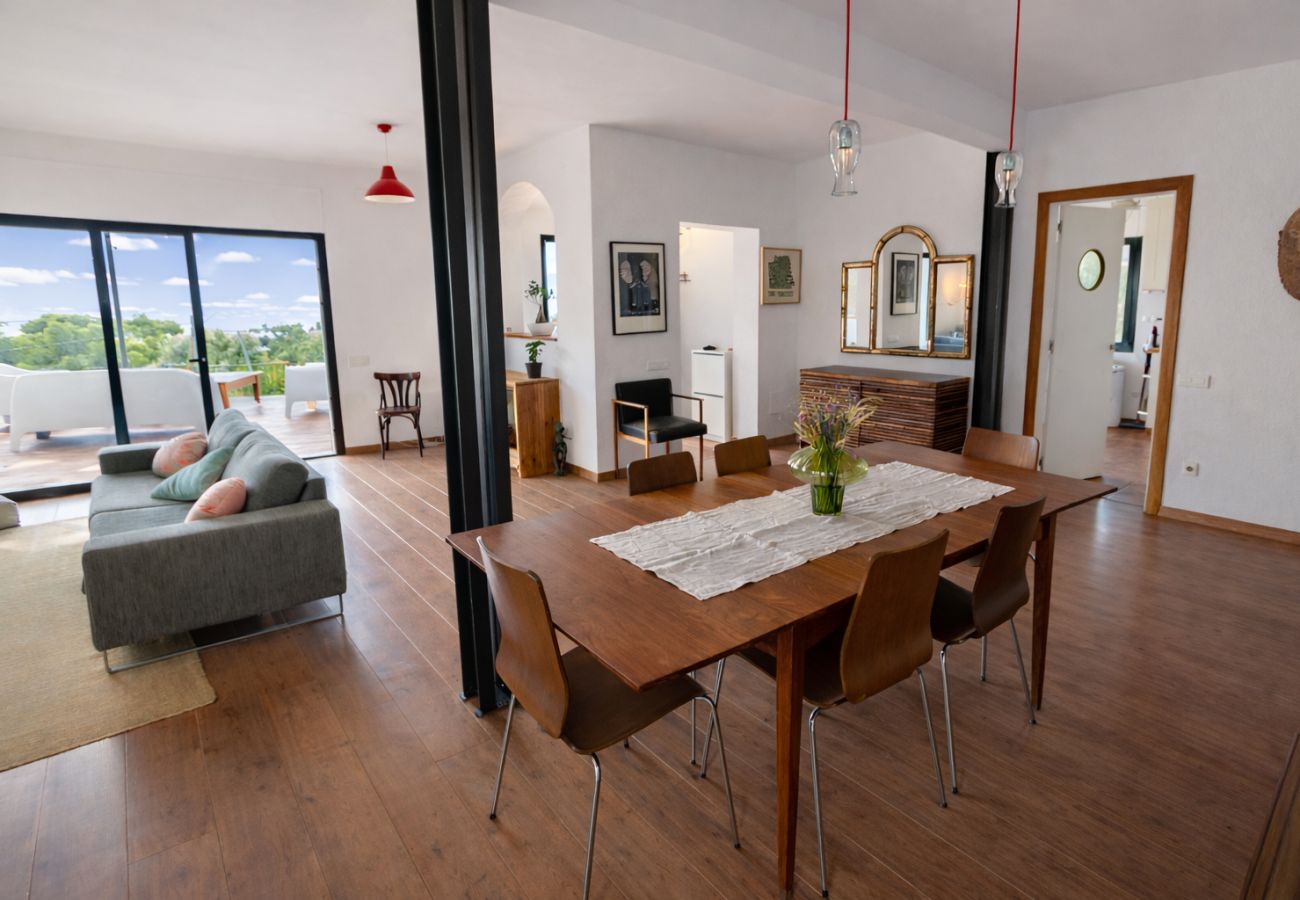 Villa in Castelldefels - Charming Villa 5 min to Beach and 20 min to BCN!