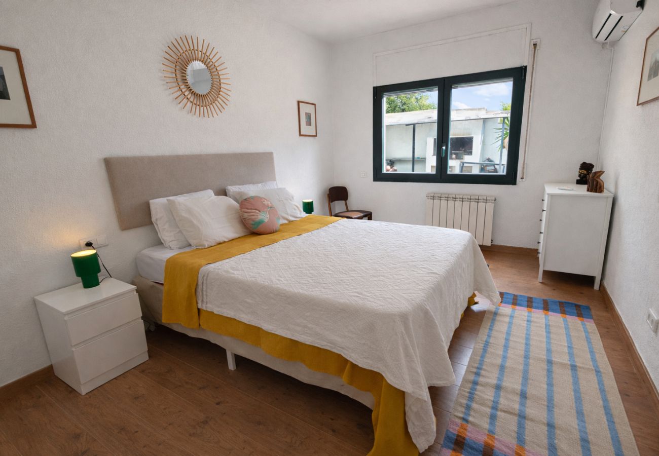 Villa in Castelldefels - Charming Villa 5 min to Beach and 20 min to BCN!