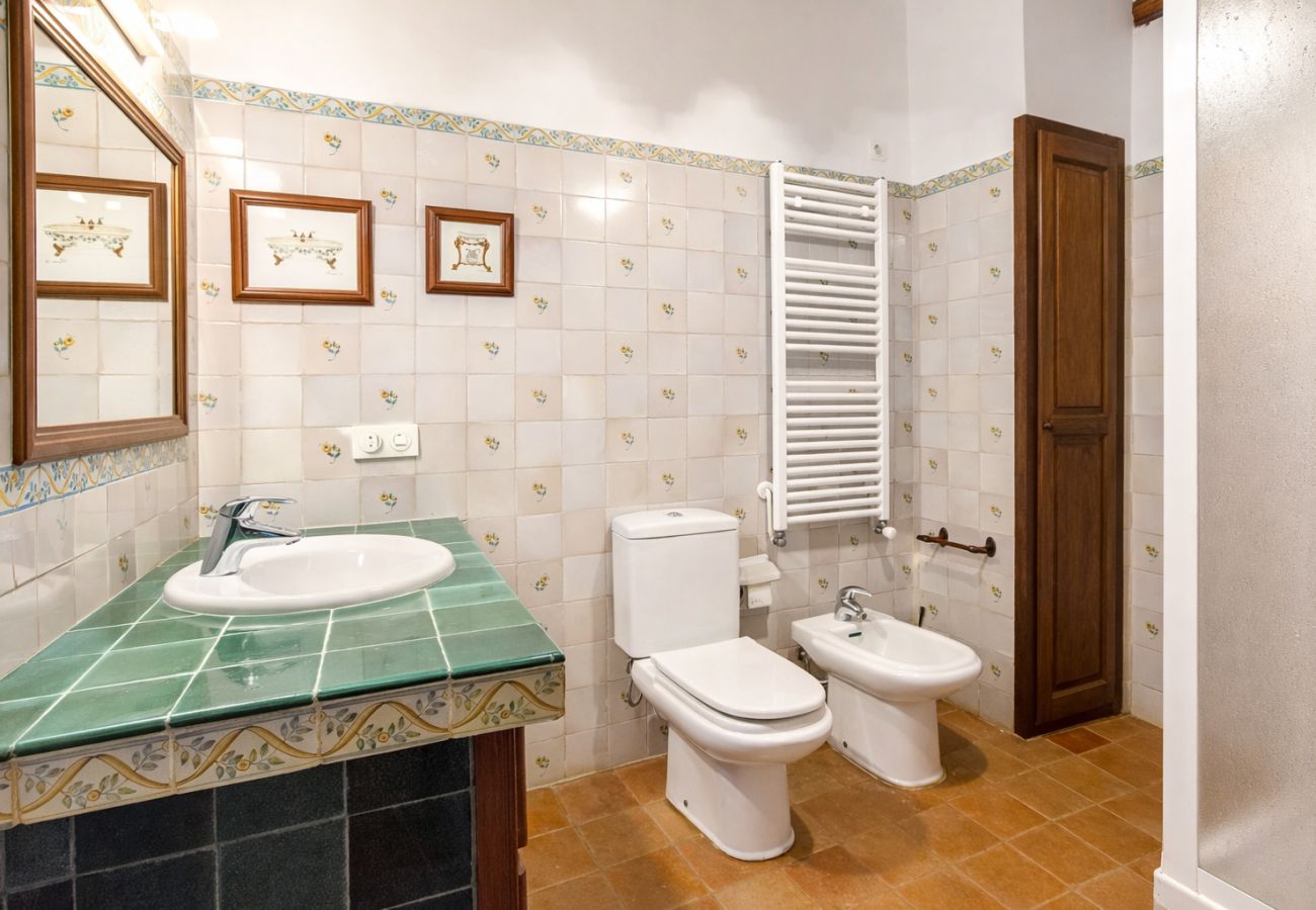 Villa in Santa Oliva - Majestic history for 32 guests, 10km to the beach