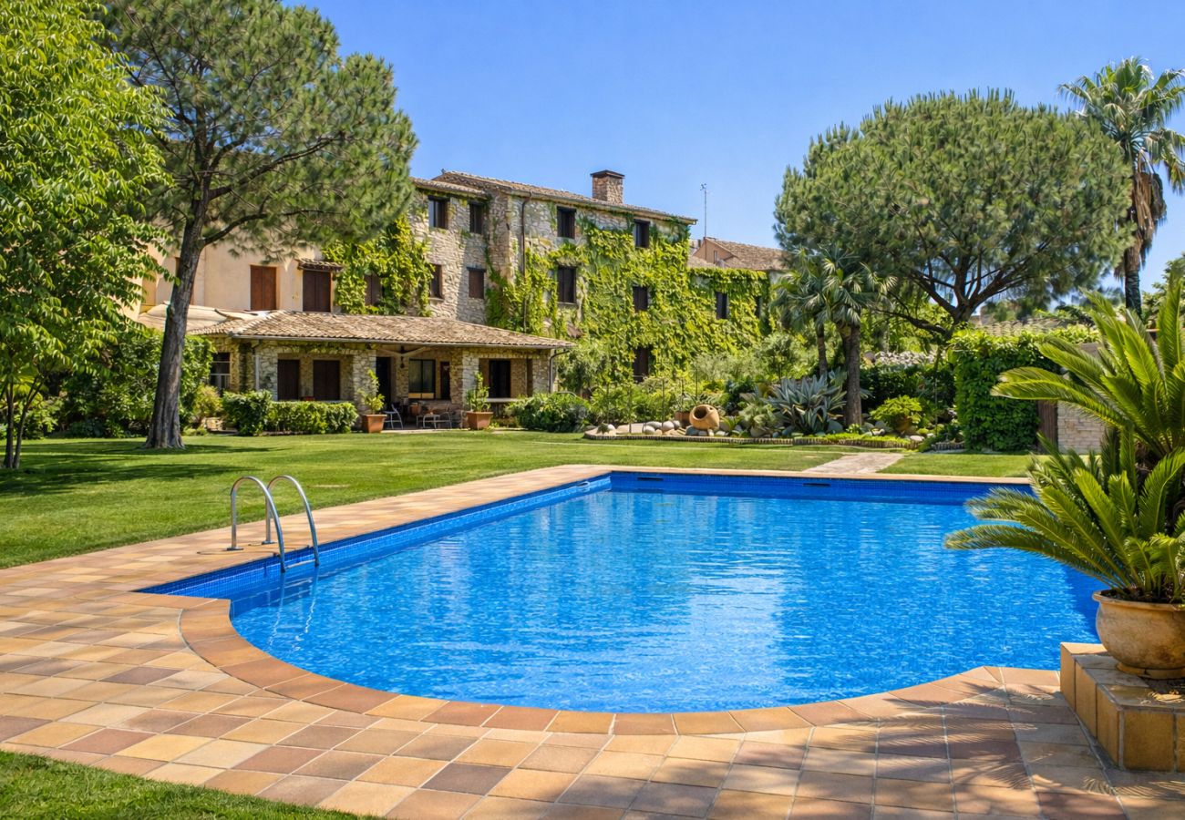 Villa in Santa Oliva - Majestic history for 32 guests, 10km to the beach