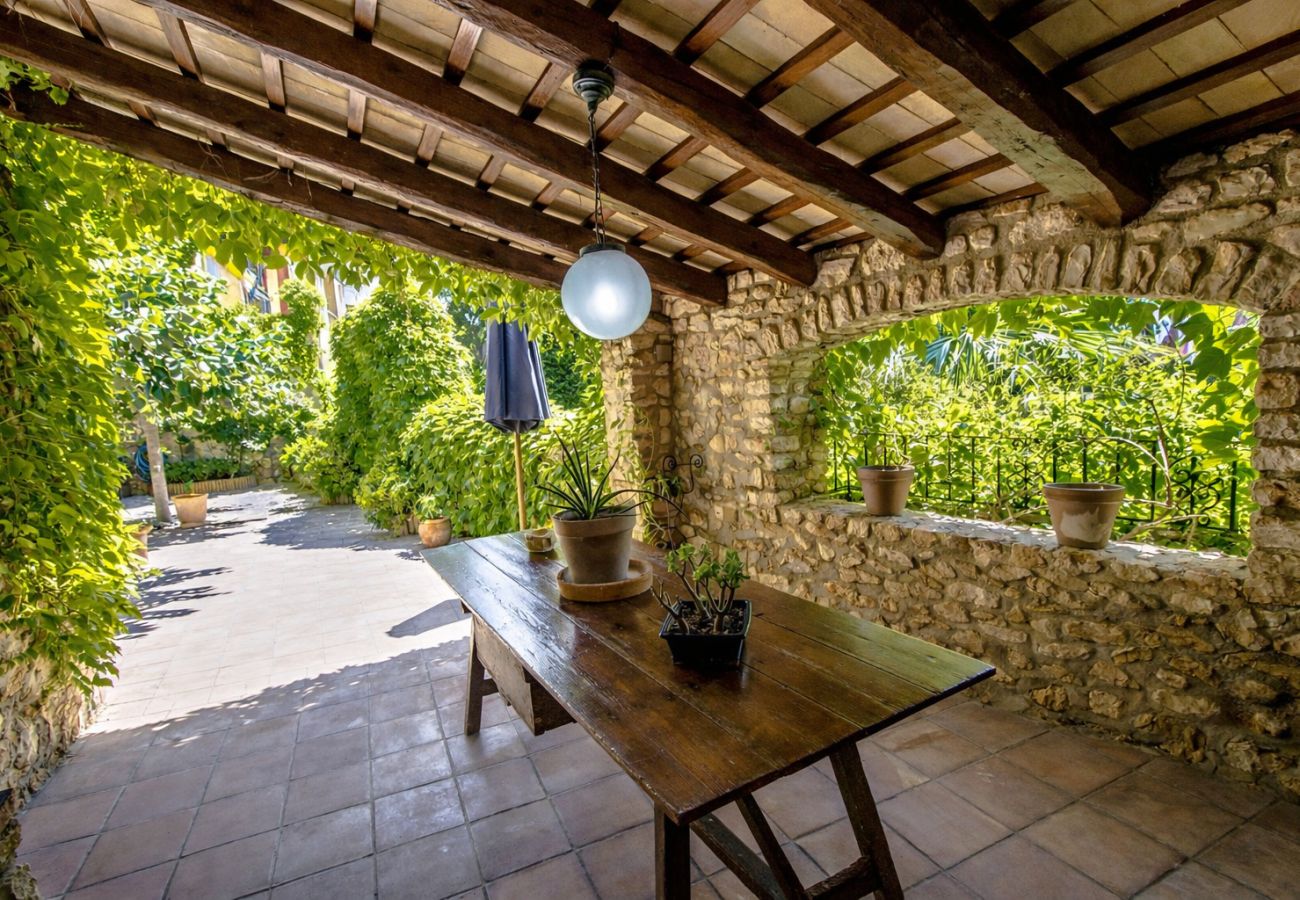 Villa in Santa Oliva - Majestic history for 32 guests, 10km to the beach