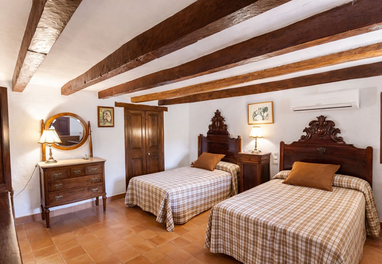 Villa in Santa Oliva - Majestic history for 32 guests, 10km to the beach