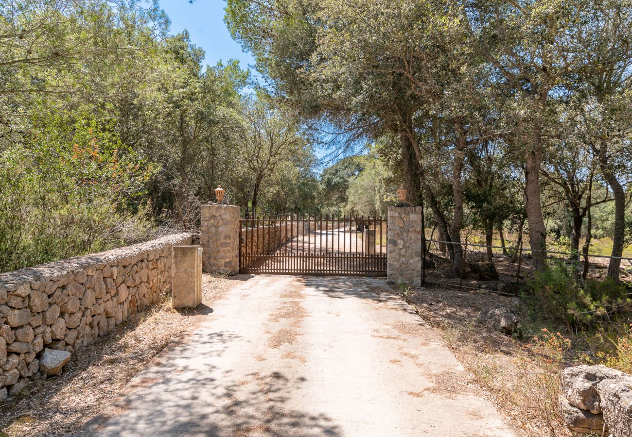 Villa in Arta - Comfortable Mallorcan villa for 6, 9km to beach