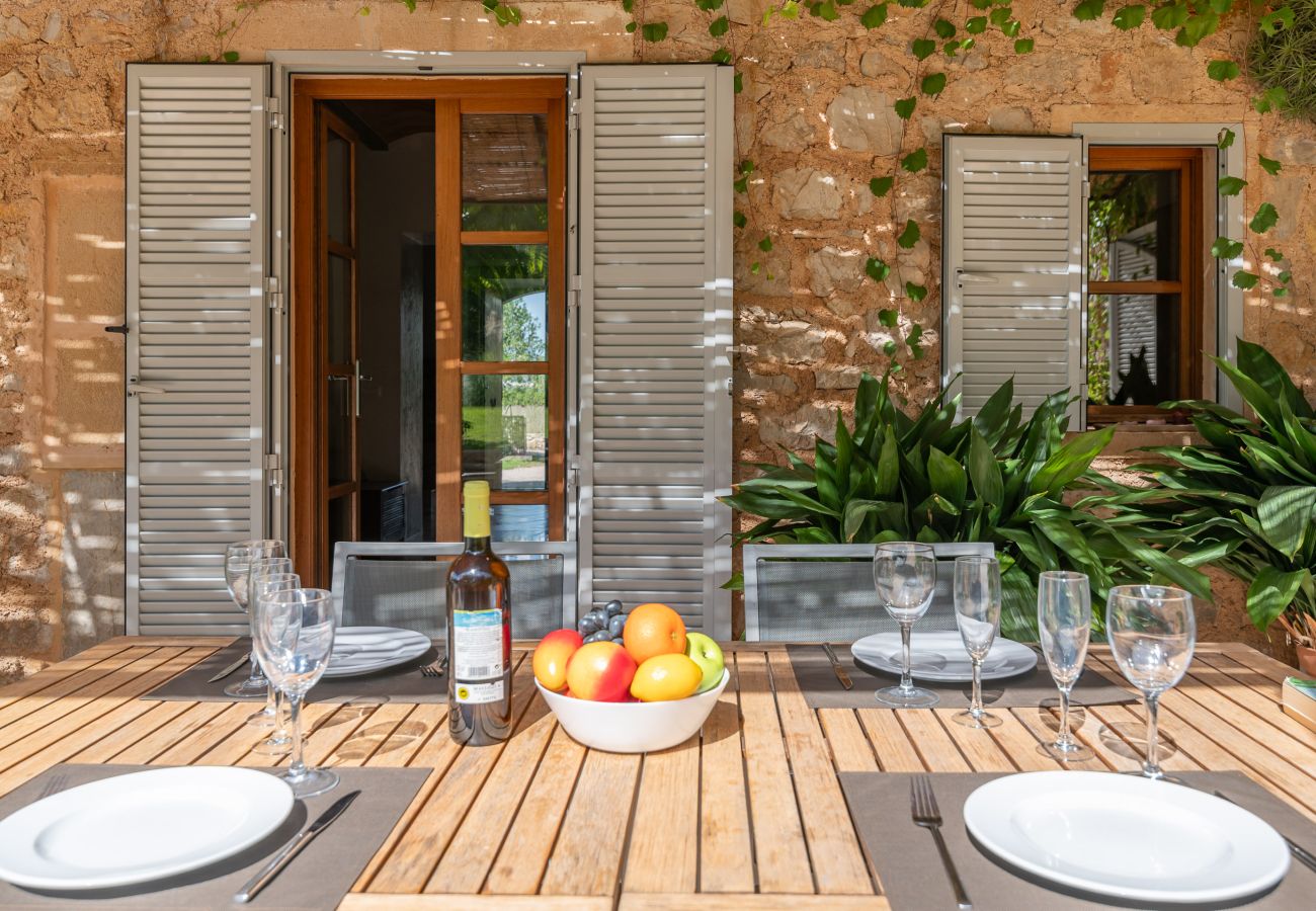 Villa in Arta - Beautiful getaway for 6, just 9km to the beach