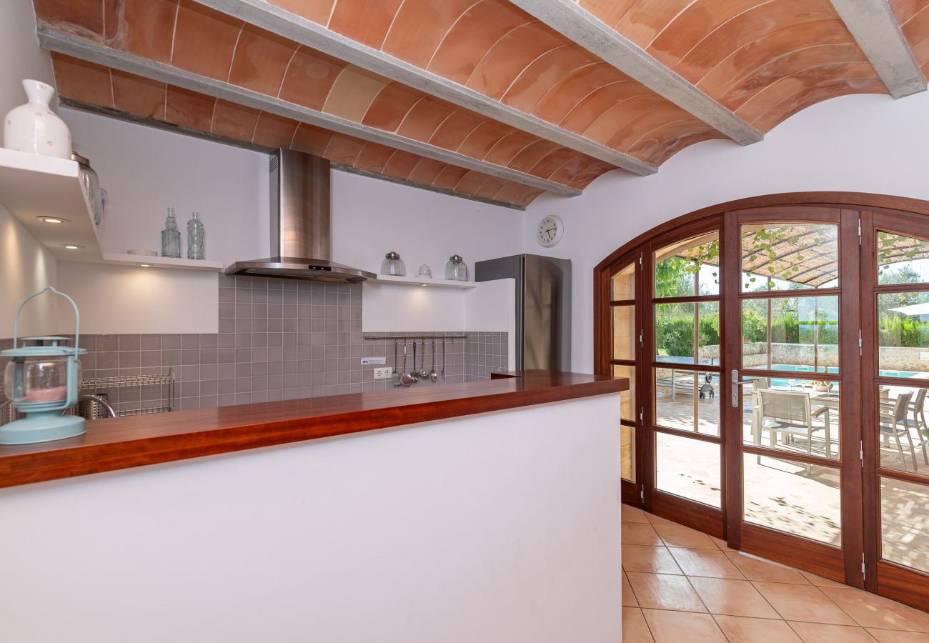 Villa in Arta - Beautiful getaway for 6, just 9km to the beach