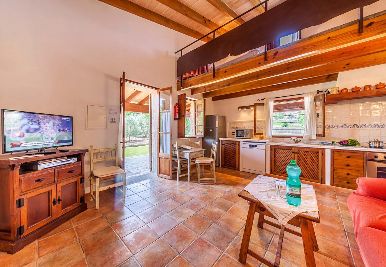 Villa in Crestatx - Romantic getaway 11km to Pollensa Port