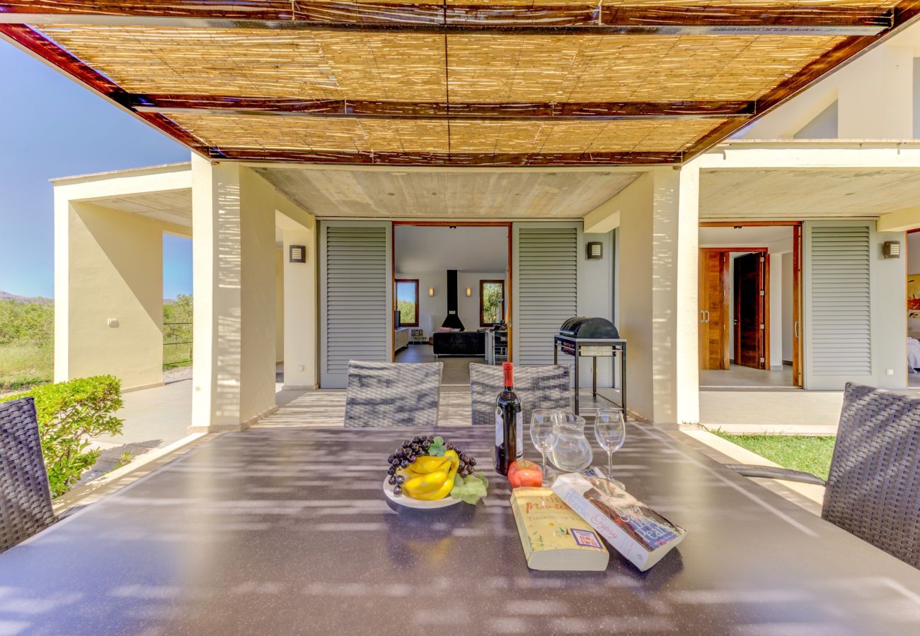 Villa in Alcudia - Beautiful villa with mountain views, 5km to beach