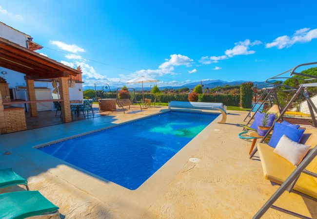 Villa in Sils - Beautiful villa just 25 km from the beach of Lloret de Mar
