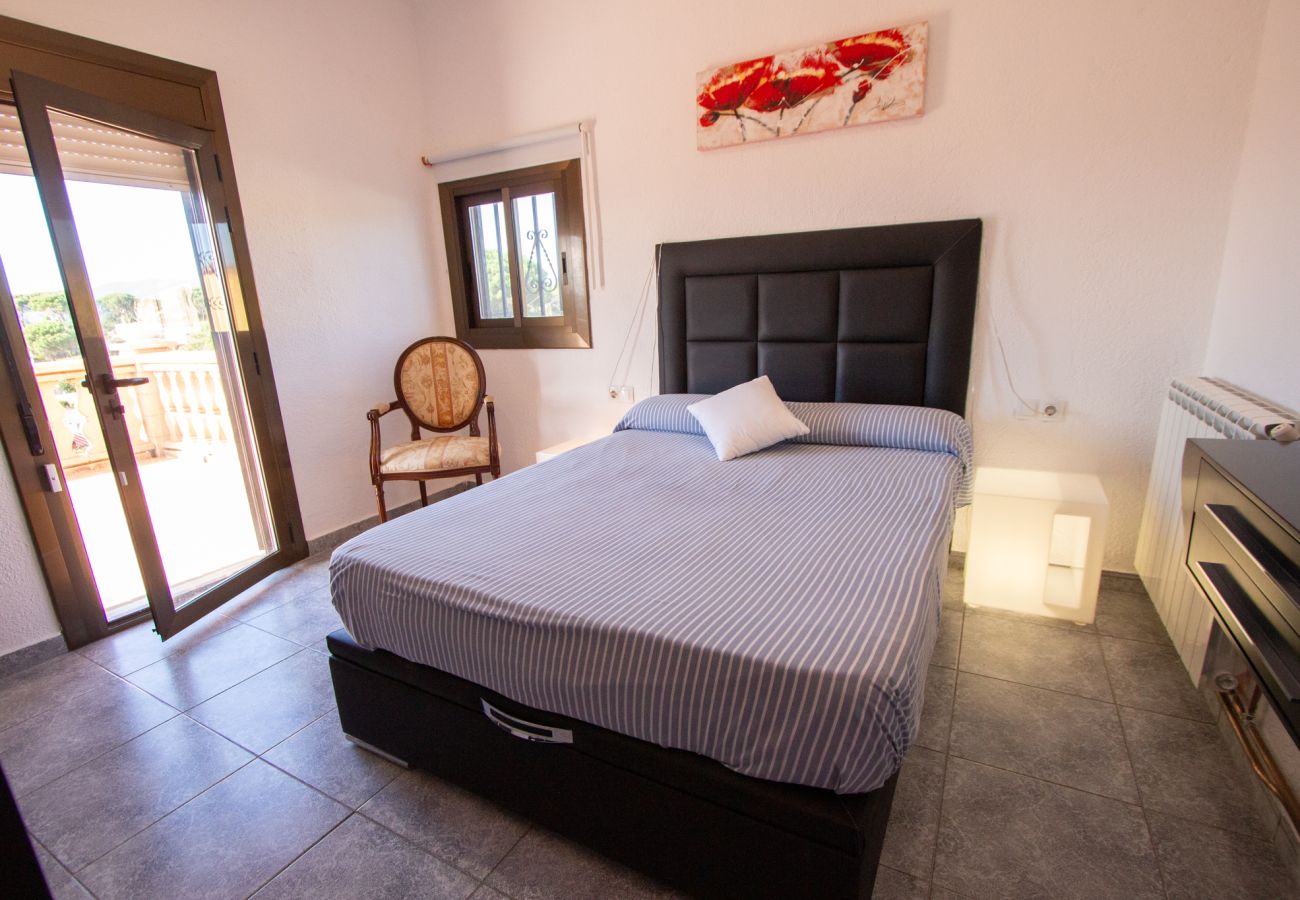 Villa in Sils - Beautiful villa just 25 km from the beach of Lloret de Mar