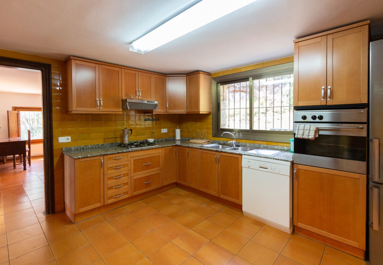 Villa in Cervelló - Escapada rural con piscina y naturaleza, 26 km BCN