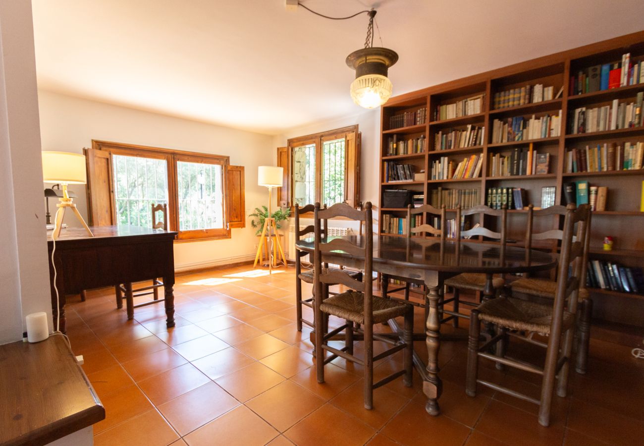 Villa in Cervelló - Escapada rural con piscina y naturaleza, 26 km BCN