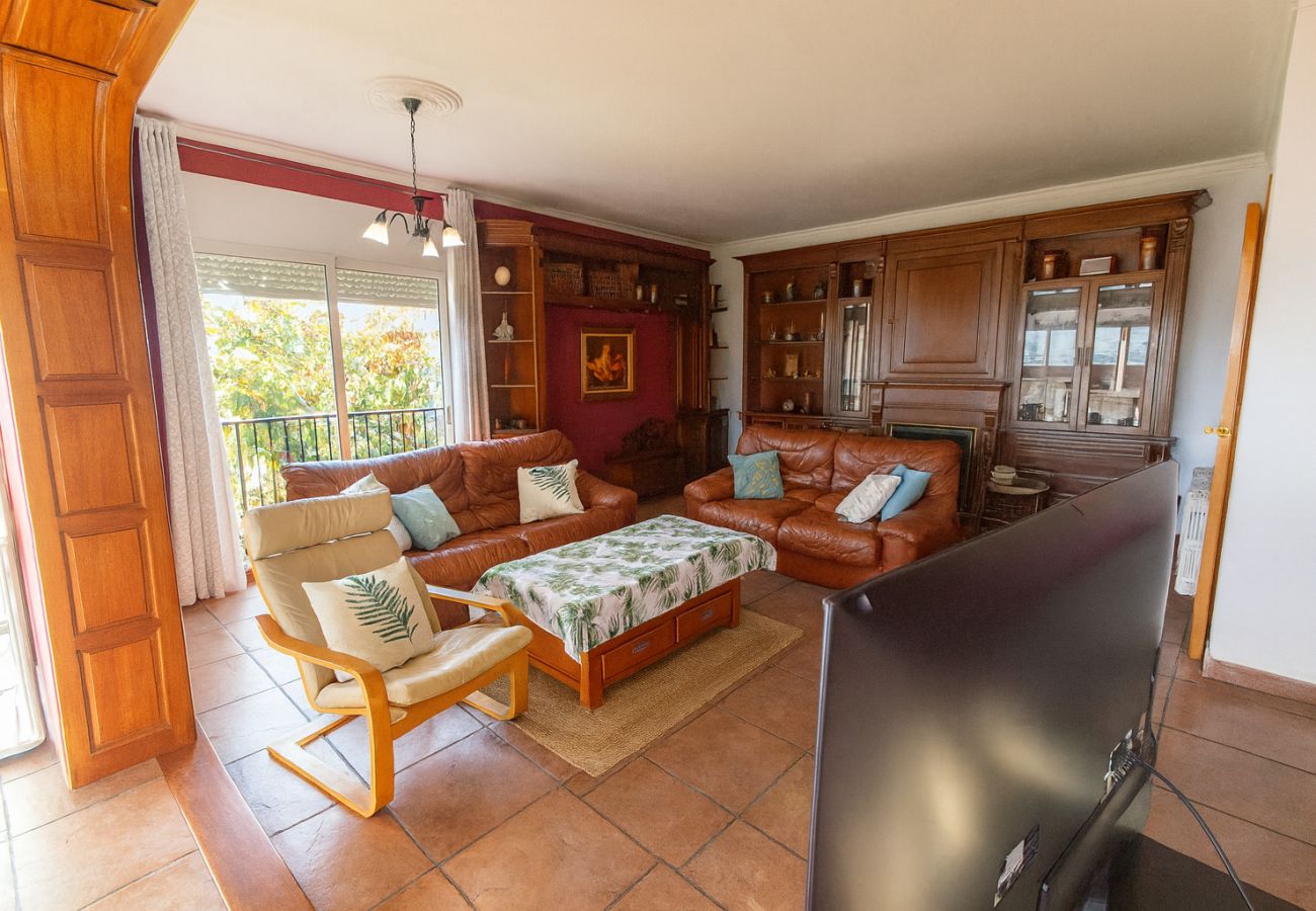 Villa in Sant Cebrià de Vallalta - Spectacular mountain views 4km's to beach