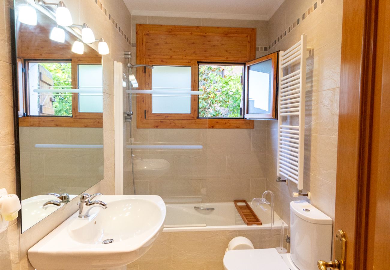 Villa in Sant Cebrià de Vallalta - Spectacular mountain views 4km's to beach