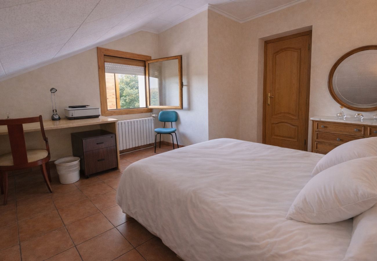 Villa in Sant Cebrià de Vallalta - Spectacular mountain views, just 4km to the beach