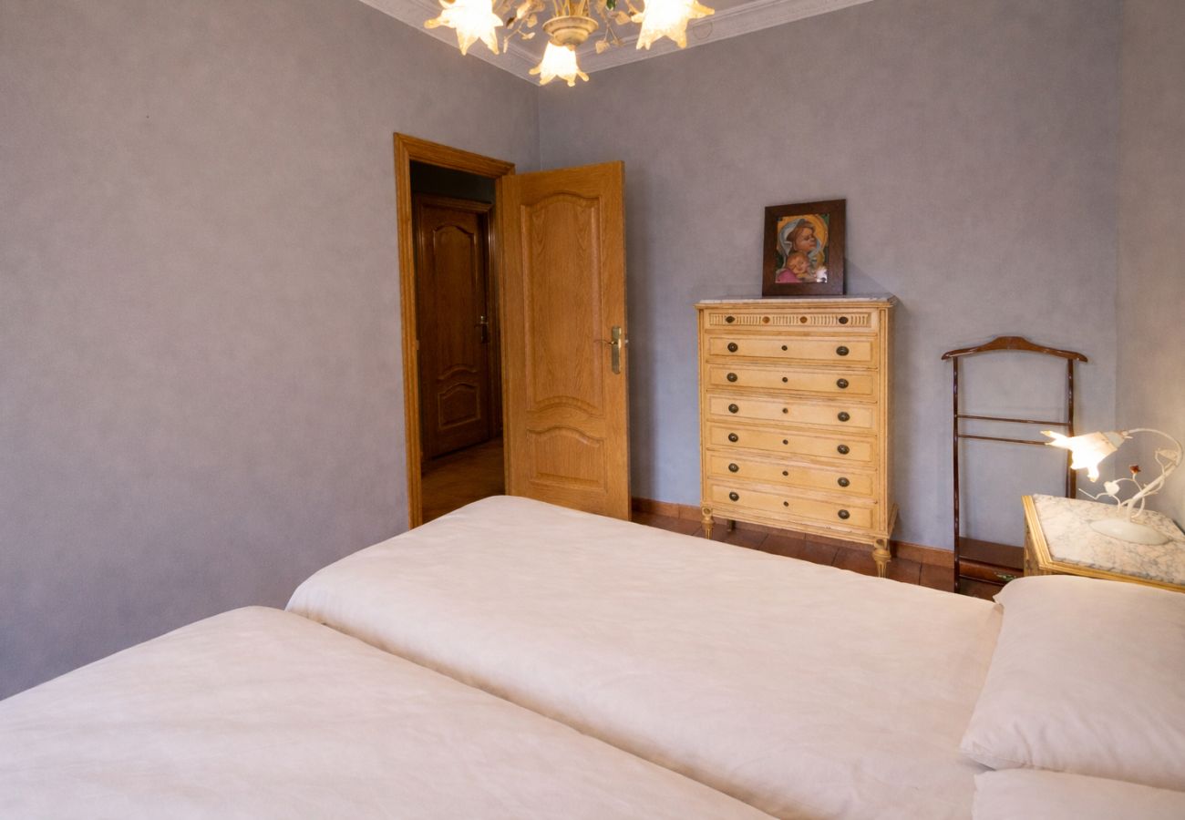 Villa in Sant Cebrià de Vallalta - Spectacular mountain views, just 4km to the beach