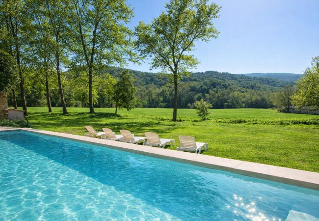 Villa in Sant Feliu de Pallerols - Countryside Delight between Girona and France