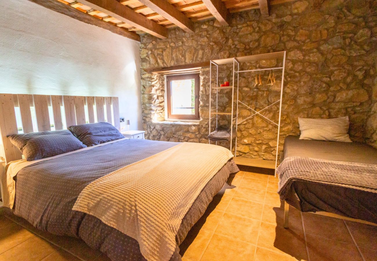 Villa in Sant Feliu de Pallerols - Countryside Delight between Girona and France