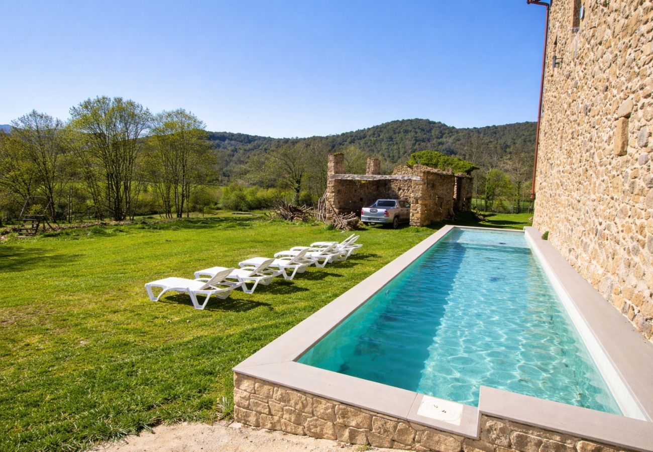 Villa in Sant Feliu de Pallerols - Countryside Delight between Girona and France