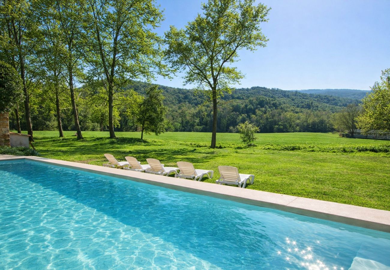 Villa in Sant Feliu de Pallerols - Countryside Delight between Girona and France